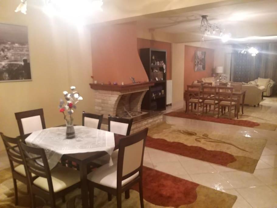 Όμορφο Διαμερισμα Με Δυο Κρεβατοκάμαρες Apartment Делфи Екстериор снимка